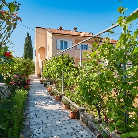 Blanka Apartamento Nerezine